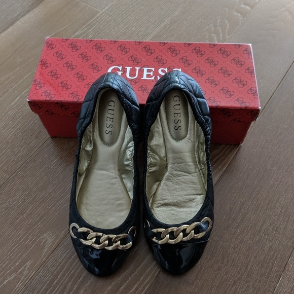 Guess Shoes - Guess black leather flats